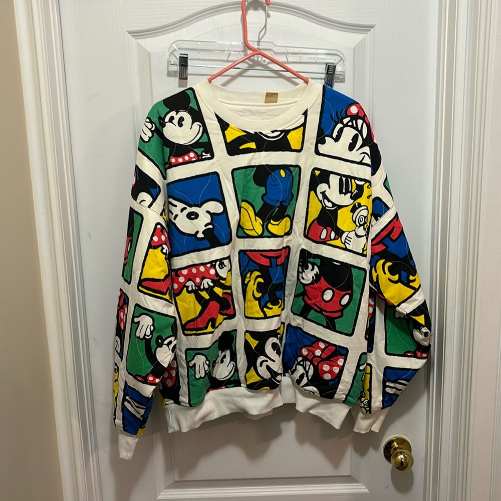 Mickey Mouse X Levi’s reversible crewneck RARE! Size L